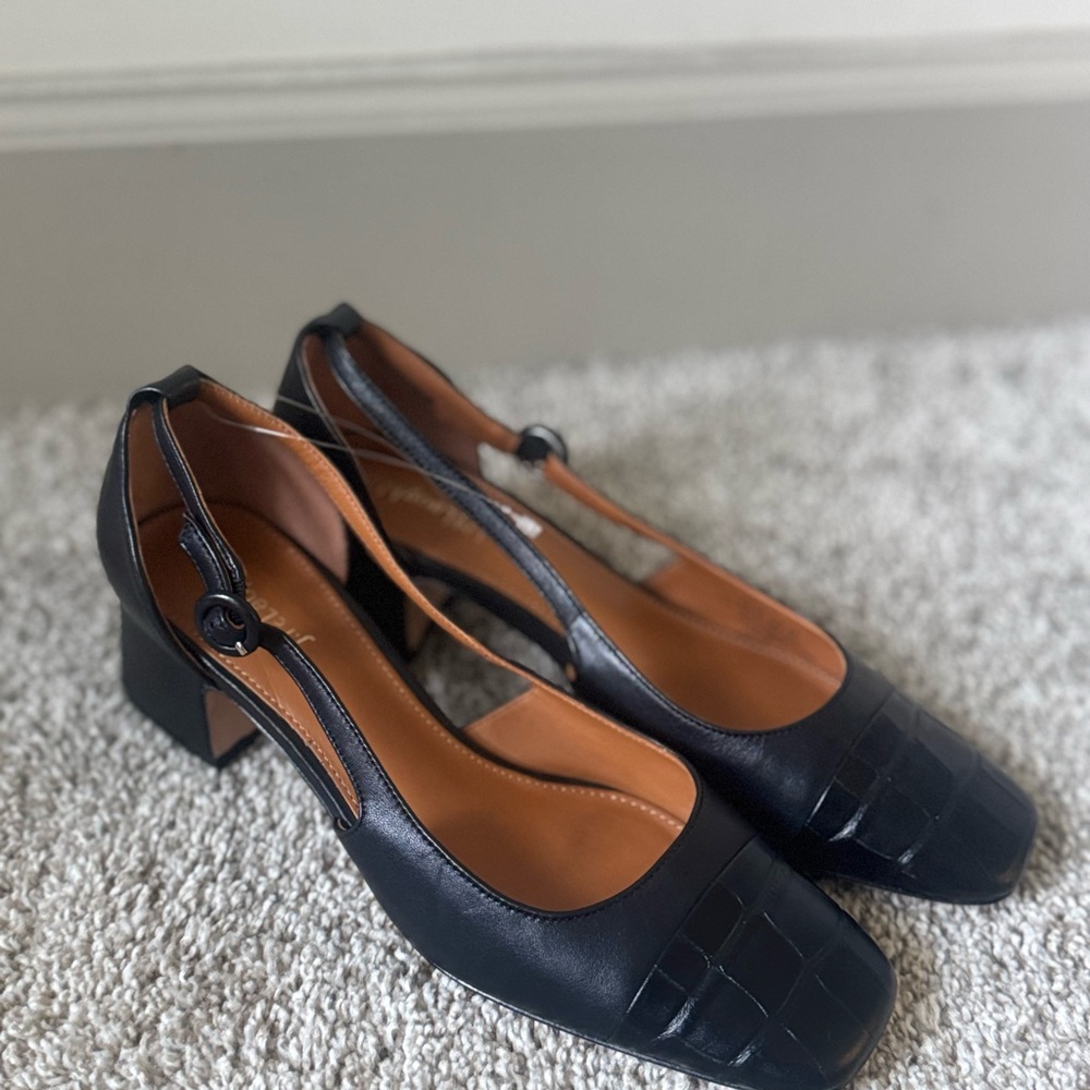 J. MCLAUGHLIN Black Leather Callie Open Heels